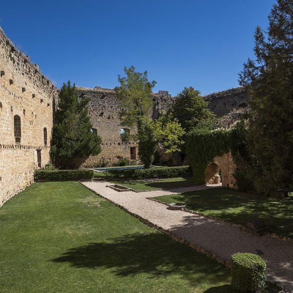 010-PATIO-DE-ARMAS.jpg